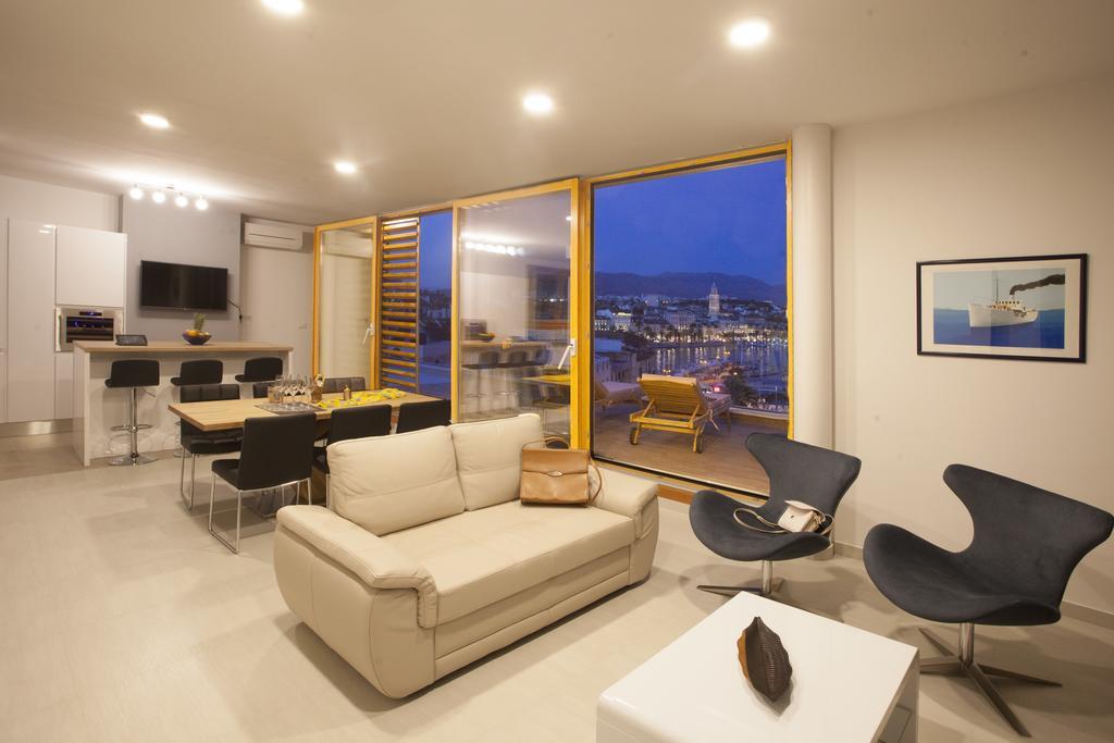 Luxury Penthouse Monriva Apartment สปลิท ภายนอก รูปภาพ